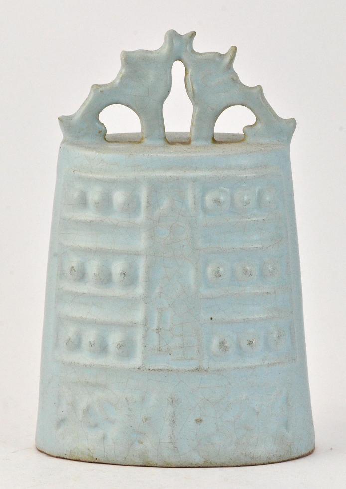 Guan Ware Dragon Bell Shape, Song Dynasty