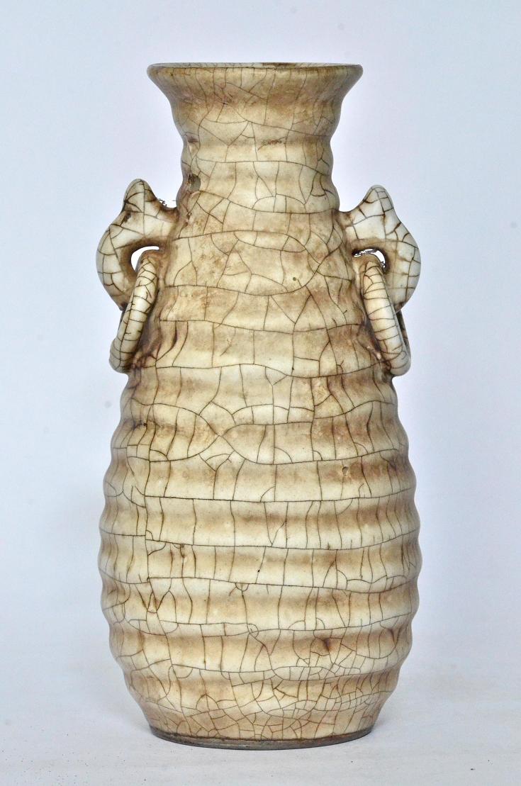 A Rare White Ge Ware Vase, Song Dynasty