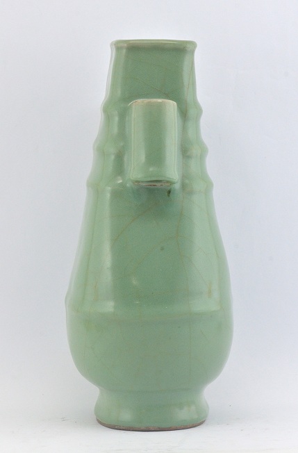 Longquan vase 