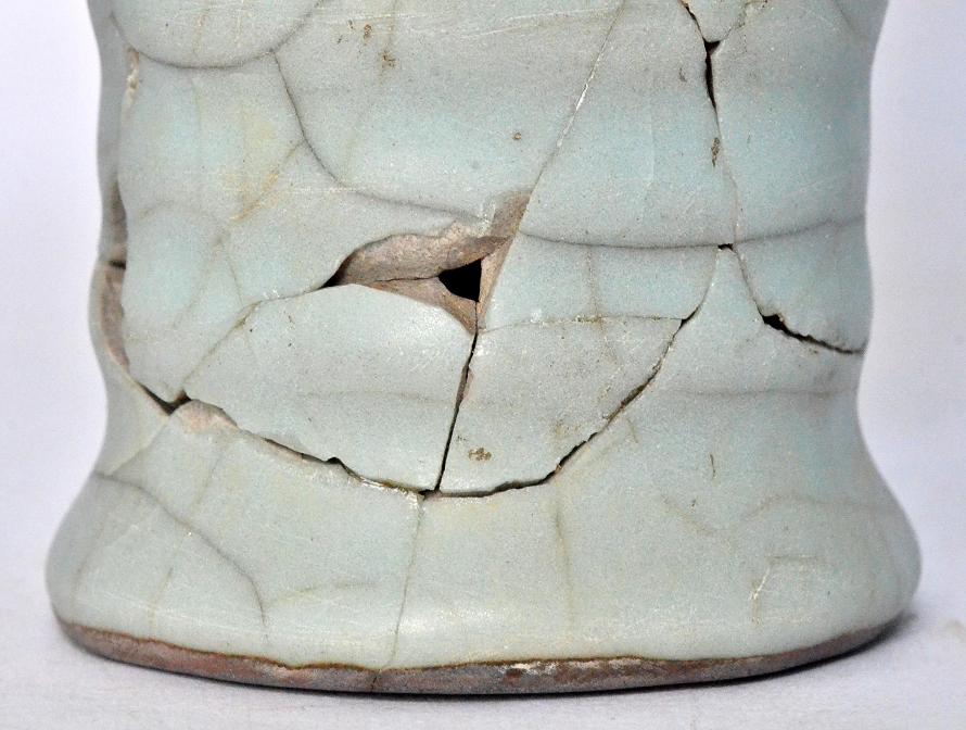 A rare sample Guan Vase, Song Dynasty