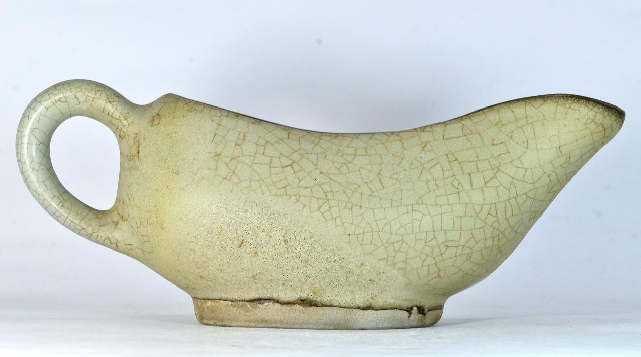 White Ge Ware Cup Boat Shaped, Song Dynasty