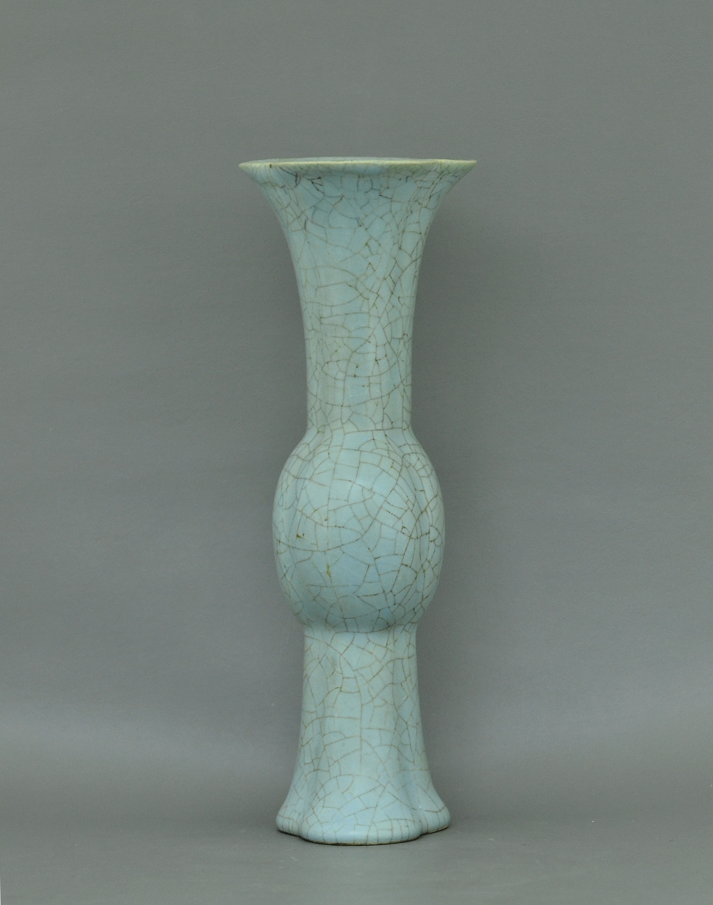 Guan Kiln Vase from Discovery