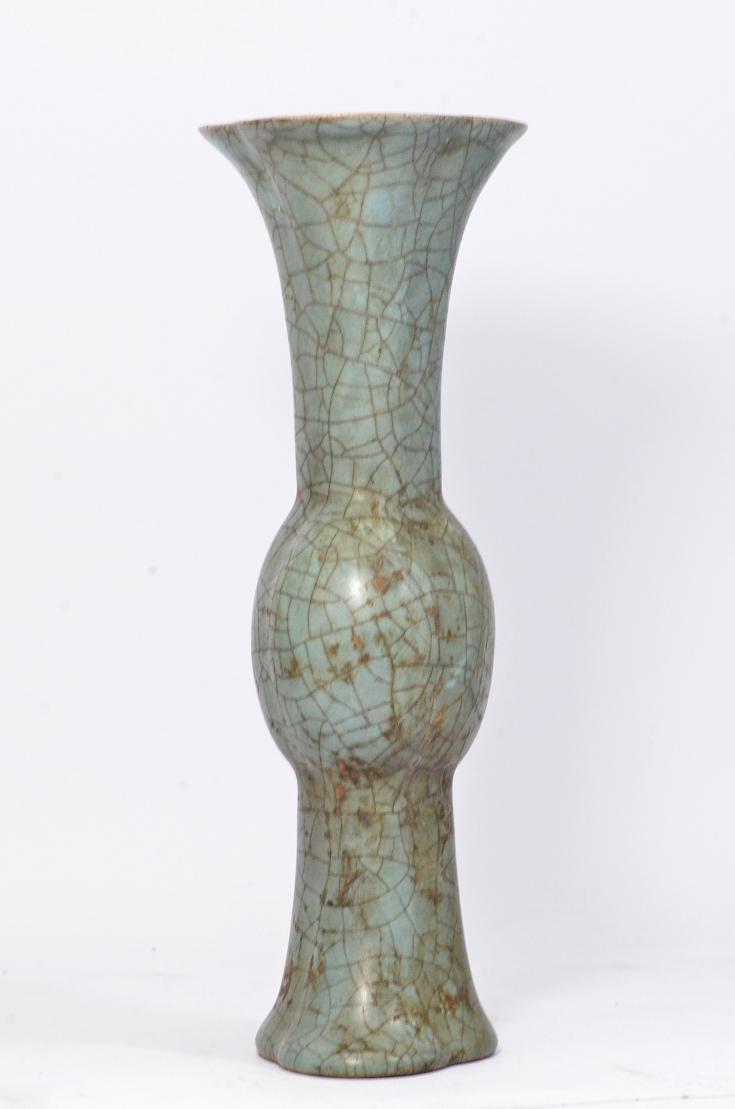 Guan Kiln Vase from Discovery