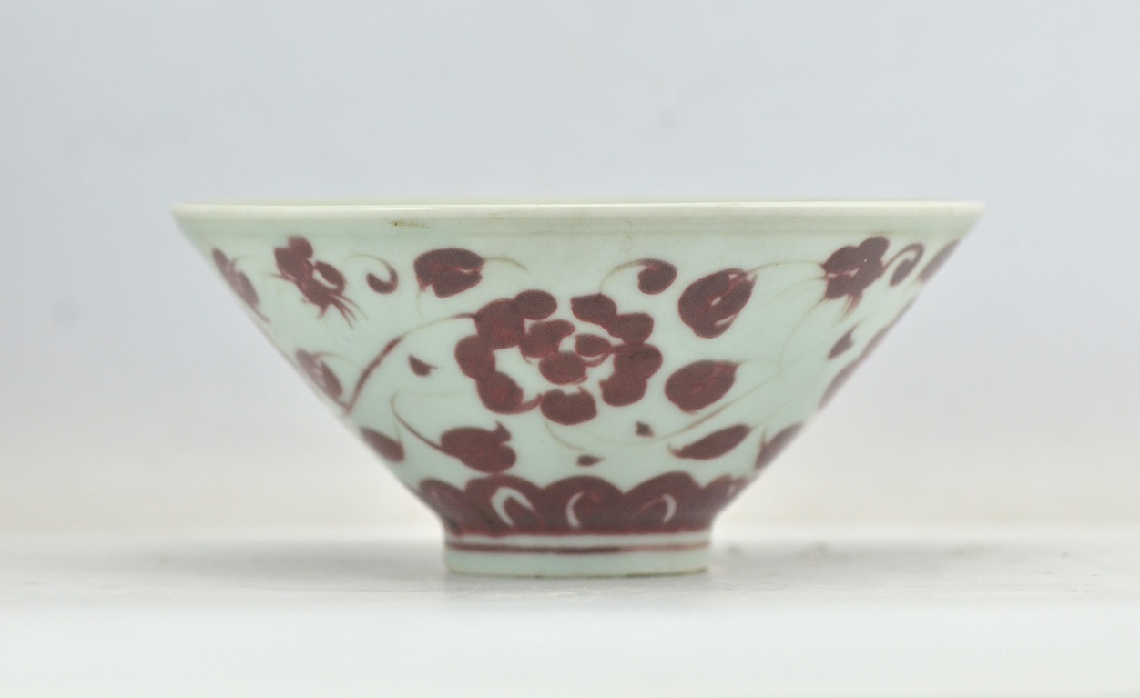 Red and white bowl, Ming Dynasty
