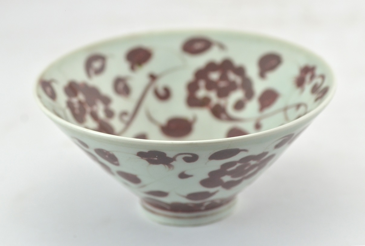 Red and white bowl, Ming Dynasty