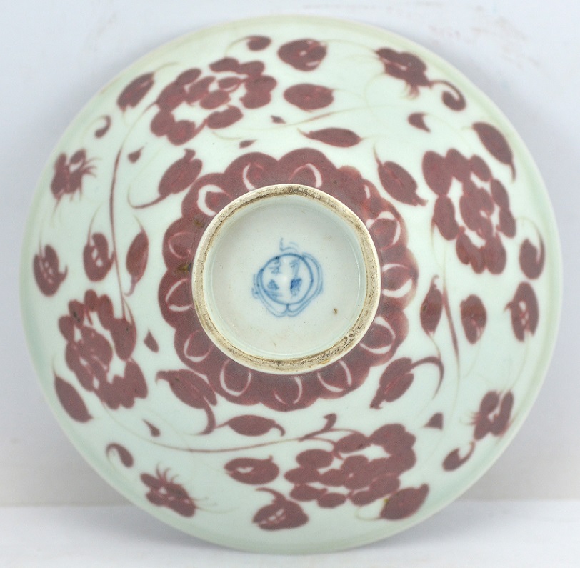 Red and white bowl, Ming Dynasty