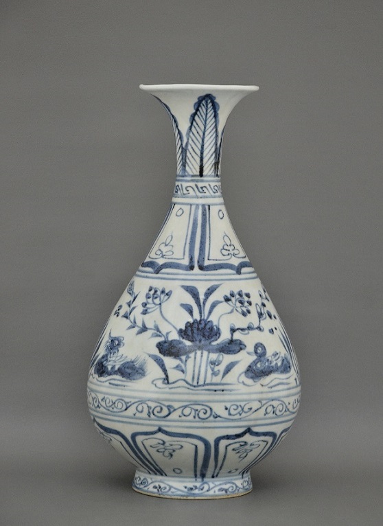 Blue and white vase, Yuan Dynasty 